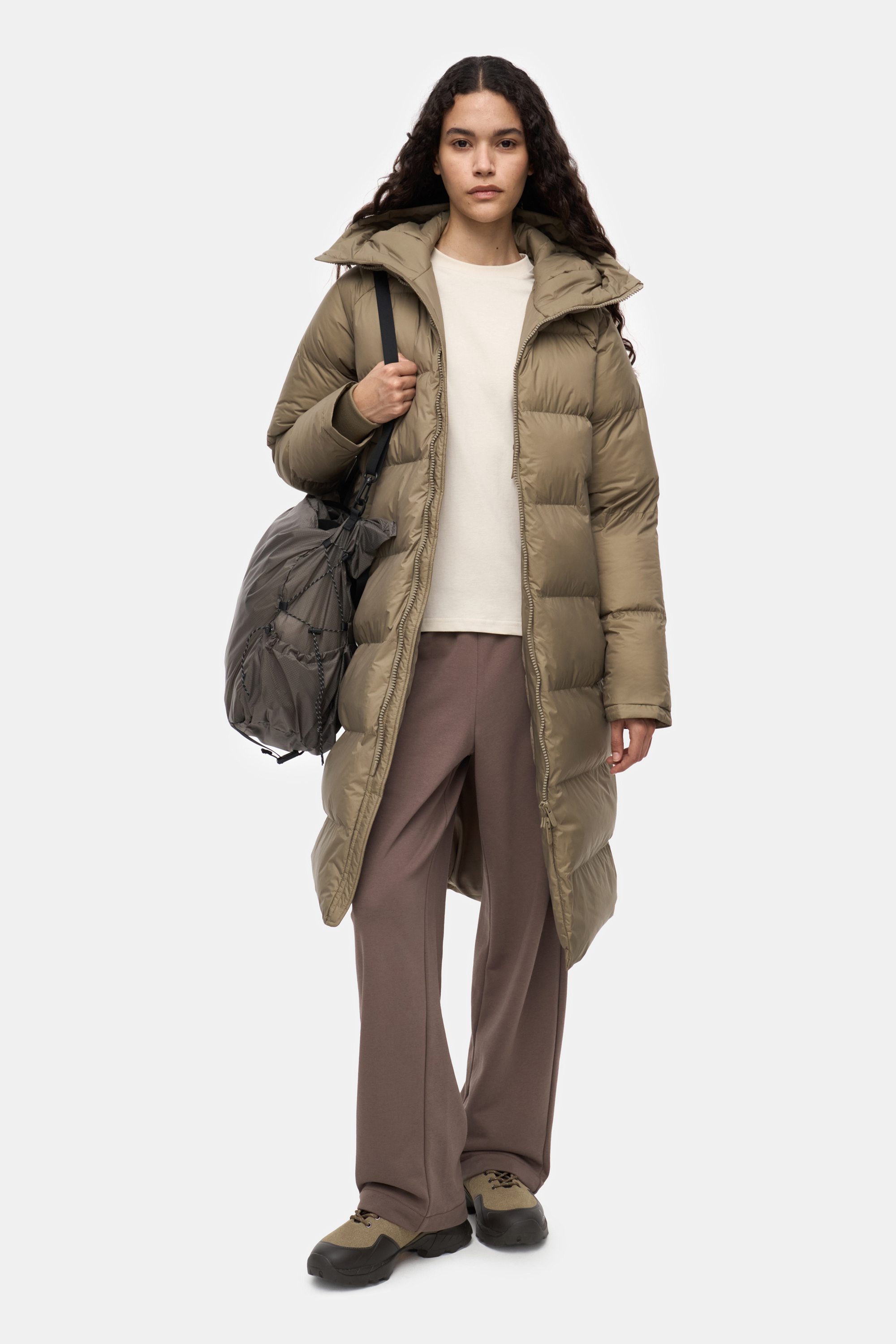 Пуховик оливковый